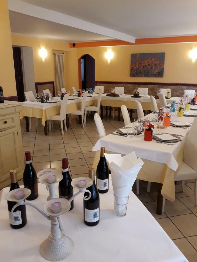Locanda Della Luna Rossa Calosso 외부 사진
