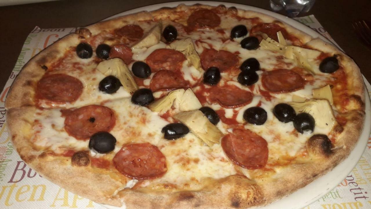 Locanda Della Luna Rossa Calosso 외부 사진